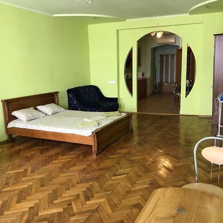 Svobody, Apartments Near The Opera Lviv Extérieur photo